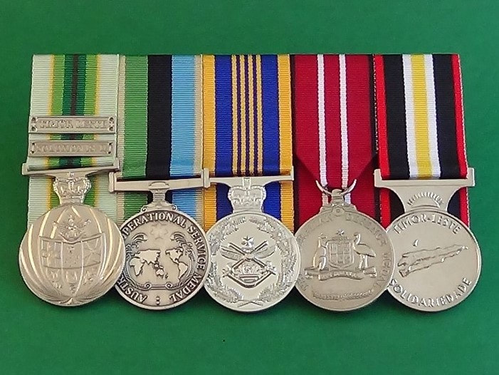 Set of 5 court mounted medals